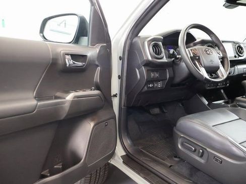 Certified 2023 Toyota Tacoma SR5 image 9