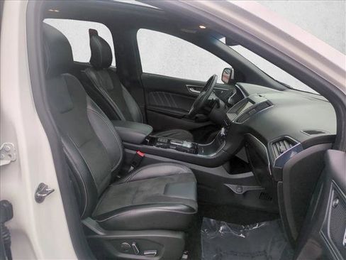 Used 2019 Ford Edge ST w/ Equipment Group 401A image 23