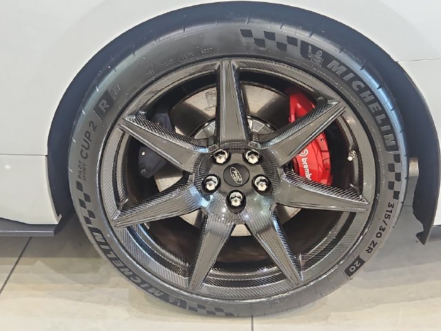 Used 2022 Ford Mustang Shelby GT500 w/ Carbon Fiber Track Pack RWD image 10