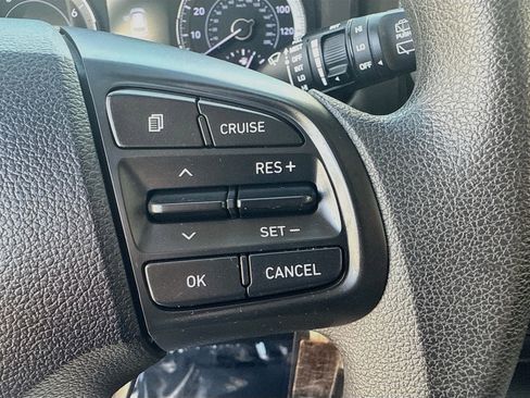 Used 2021 Hyundai Venue SE FWD image 36