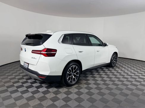 Certified 2025 BMW X3 xDrive30i w/ Premium Package image 4