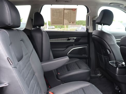 Used 2024 Kia Telluride SX Prestige w/ Towing Package AWD/4WD image 12