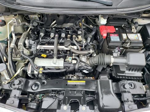 Used 2020 Nissan Versa SV FWD image 19