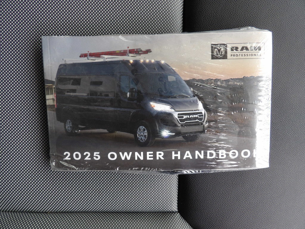 Used 2025 RAM ProMaster 3500 w/ Convenience Group FWD image 35
