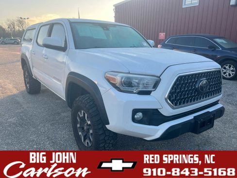 Used 2019 Toyota Tacoma TRD Off-Road image 1