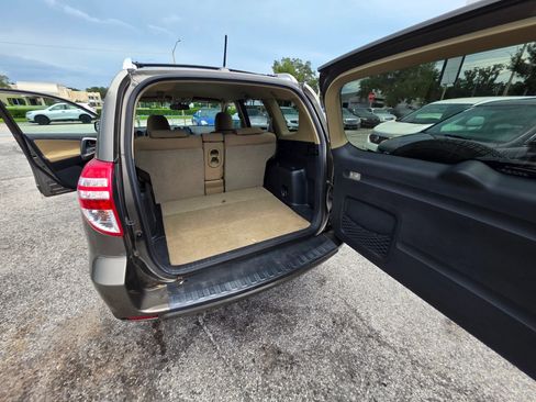 Used 2011 Toyota RAV4 2WD w/ Base L4 Extra Value Pkg image 17