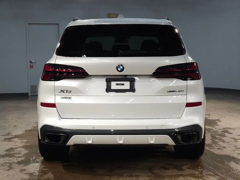Used 2025 BMW X5 xDrive40i w/ M Sport Package AWD/4WD image 6
