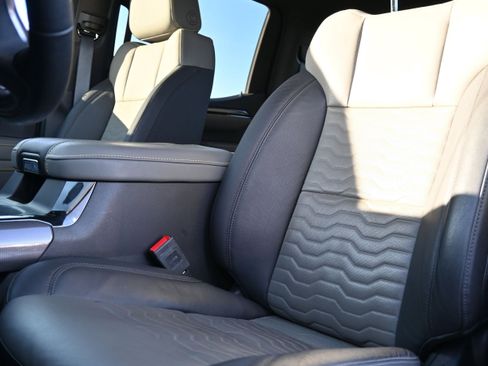 Used 2024 Chevrolet Silverado 1500 ZR2 w/ Technology Package image 17