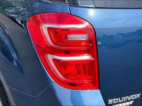 Used 2017 Chevrolet Equinox LT w/ Convenience Package FWD image 30