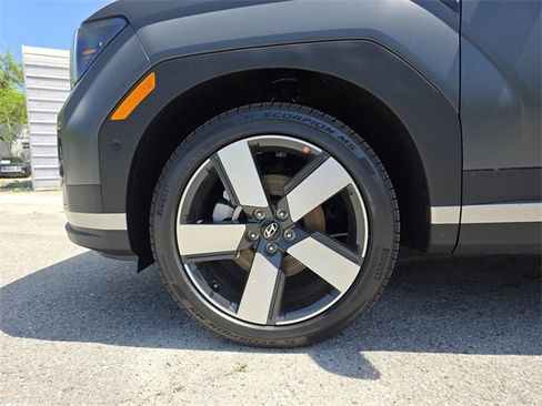 New 2025 Hyundai Santa Fe Limited image 32