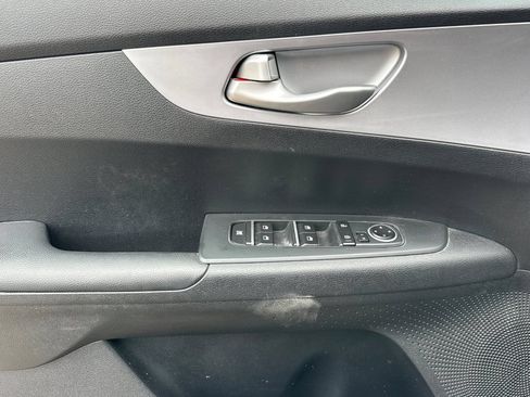 Used 2024 Kia Forte LXS FWD image 10