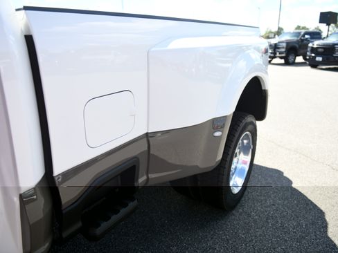New 2026 Ford F450 King Ranch w/ FX4 Off-Road Package AWD/4WD image 10