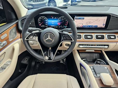 Certified 2025 Mercedes-Benz GLE 350 4MATIC image 32