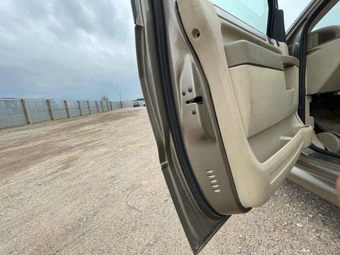 Used 2006 Ford Freestar SE FWD image 41