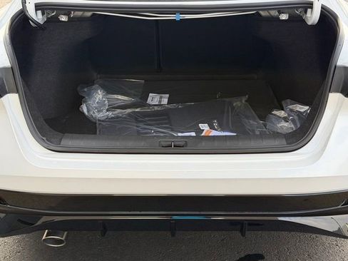 New 2026 Nissan Sentra SR w/ Floor Mat Package FWD image 4