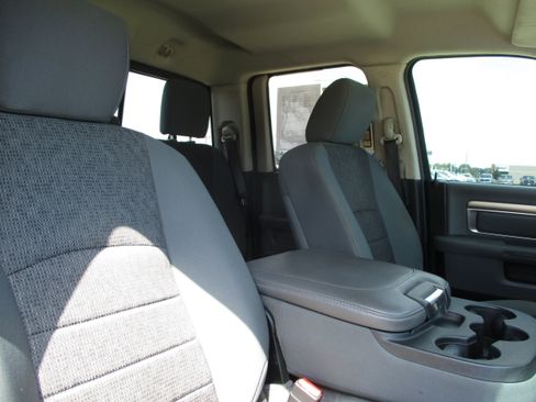 Used 2015 RAM 1500 Big Horn AWD/4WD image 30