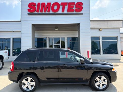 Used 2009 Jeep Compass Sport AWD/4WD image 1