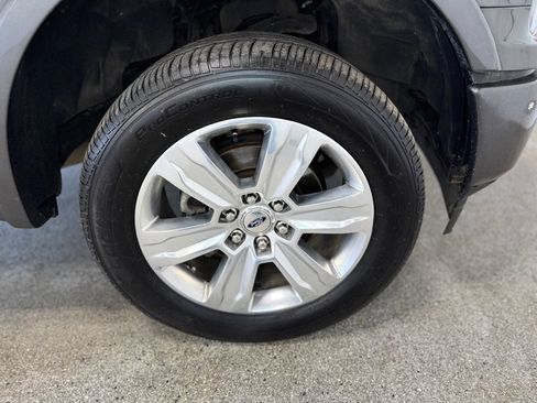 Used 2019 Ford F150 Platinum w/ Equipment Group 701A Luxury AWD/4WD image 25