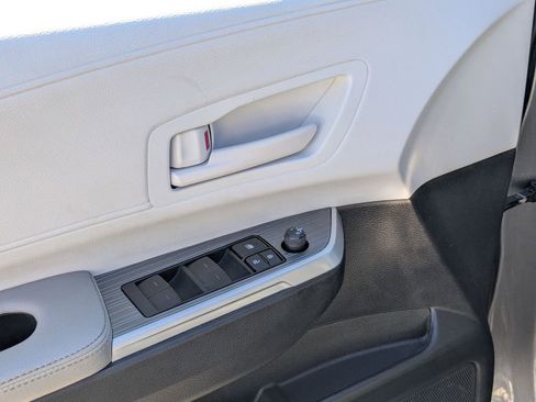 Used 2025 Toyota Sienna LE image 13