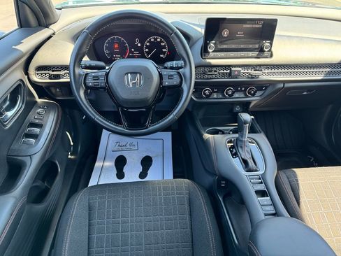 Used 2025 Honda HR-V Sport image 18