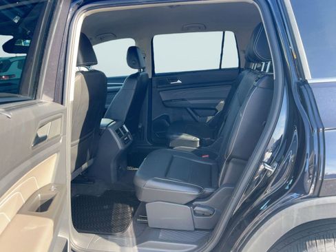 Certified 2023 Volkswagen Atlas SE image 14