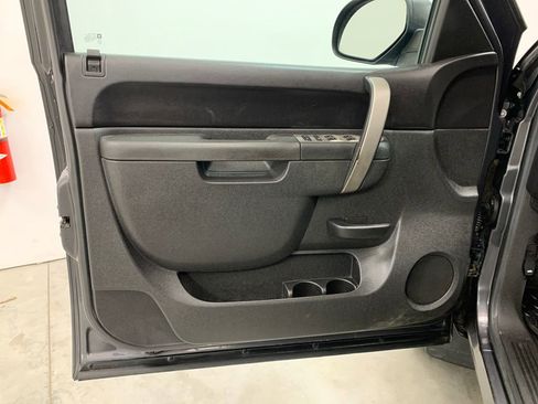 Used 2011 Chevrolet Silverado 1500 LT w/ All-Star Edition image 6