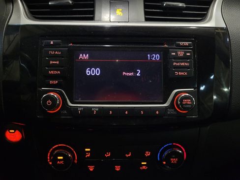 Used 2017 Nissan Sentra SV w/ Style Package FWD image 25