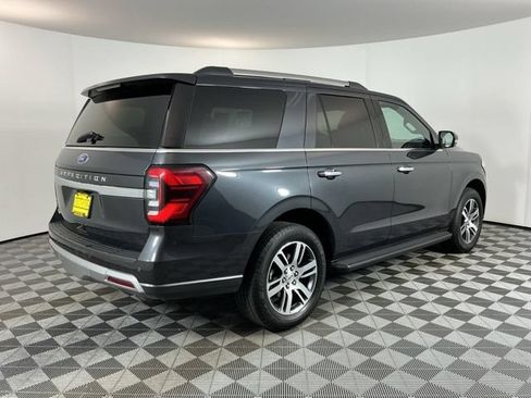 Used 2024 Ford Expedition Limited AWD/4WD image 4