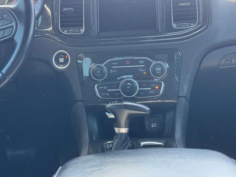 Used 2022 Dodge Charger SXT RWD image 15