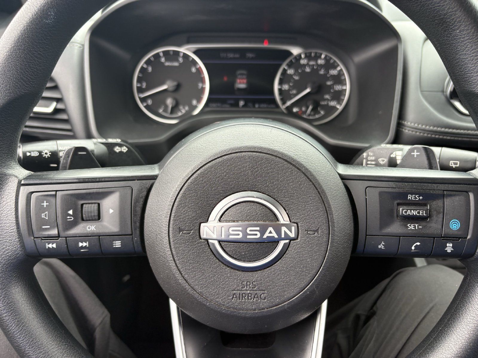 Used 2024 Nissan Rogue SV AWD/4WD image 33