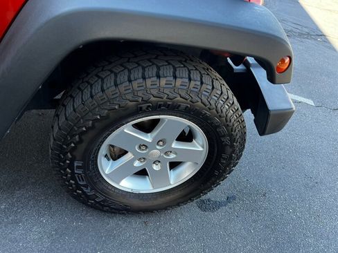 Used 2014 Jeep Wrangler Unlimited Sport w/ Quick Order Package 24S AWD/4WD image 11