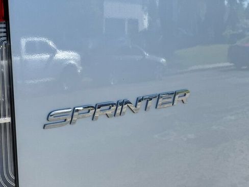 Used 2023 Mercedes-Benz Sprinter 2500 image 33