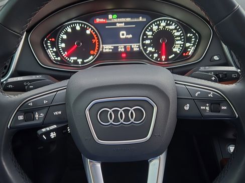 Used 2023 Audi Q5 2.0T Premium w/ Convenience Package image 27