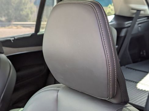 Used 2024 Volvo XC90 B6 Ultimate image 11