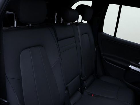 Used 2026 Mercedes-Benz GLB 250 GLB 250 image 14