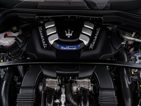 Certified 2024 Maserati Grecale Trofeo image 28