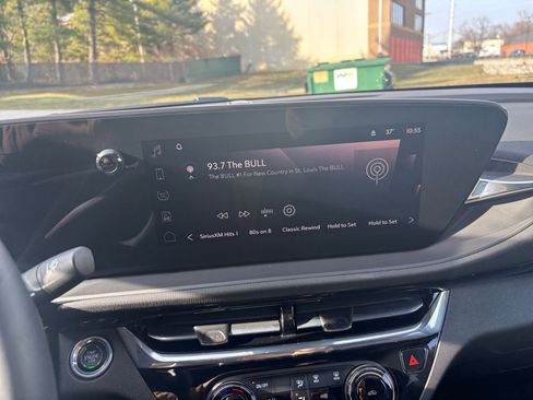 Used 2025 Buick Envista Sport Touring image 21