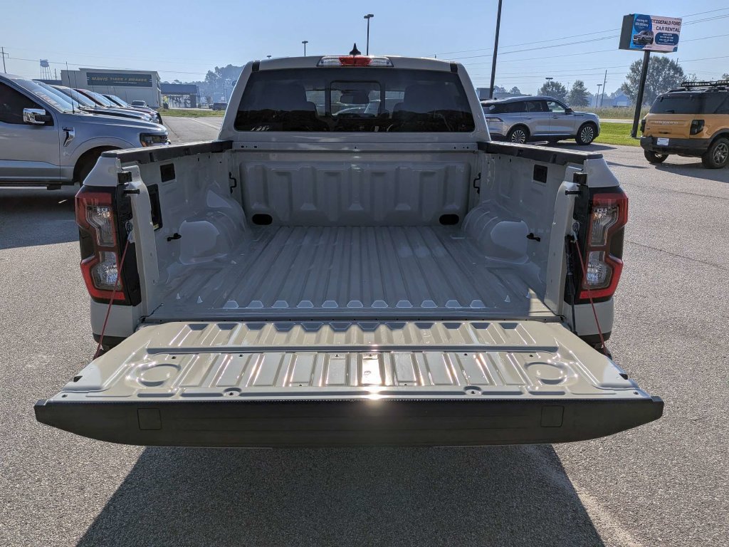 New 2026 Ford Ranger XLT w/ Equipment Group 301A High AWD/4WD image 11