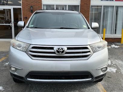 Used 2012 Toyota Highlander SE w/ Tow Pkg