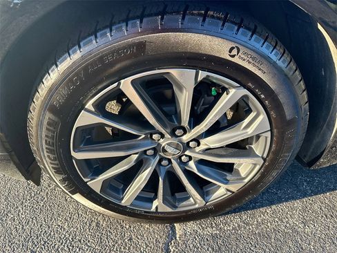 Used 2024 Cadillac Lyriq Sport image 12