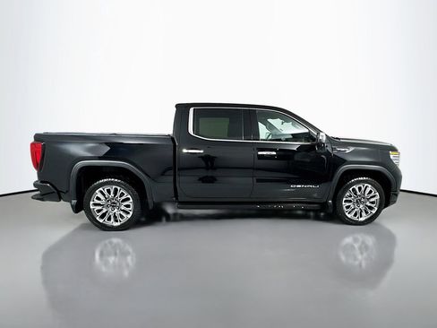 Used 2023 GMC Sierra 1500 Denali Ultimate AWD/4WD image 7