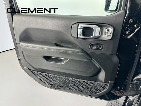 Used 2023 Jeep Wrangler Unlimited Sahara w/ Cold Weather Group image 27