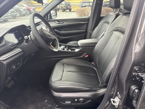 New 2026 Jeep Grand Cherokee Limited image 12