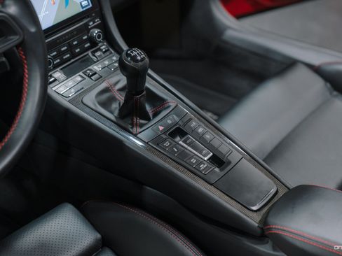 Used 2019 Porsche 911 Speedster RWD image 40
