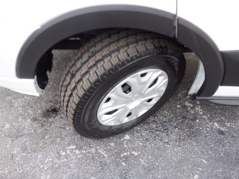 Used 2023 Ford Transit 350 XLT image 17