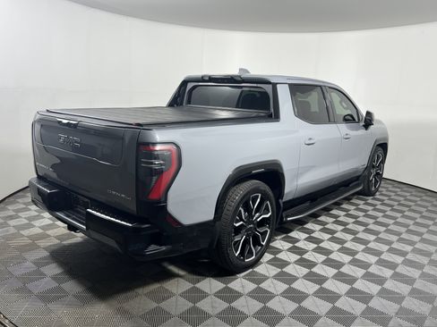 Used 2025 GMC Sierra EV Denali AWD/4WD image 5