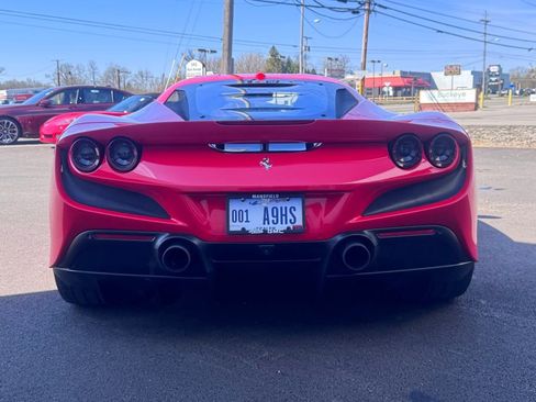 Used 2020 Ferrari F8 Tributo RWD image 4