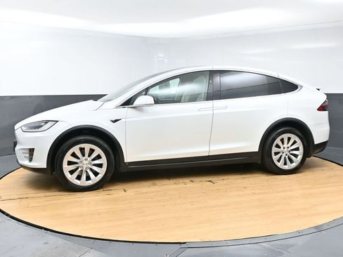 Used 2019 Tesla Model X 100D AWD/4WD image 5