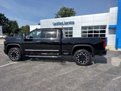 Used 2025 Chevrolet Silverado 2500 High Country image 7
