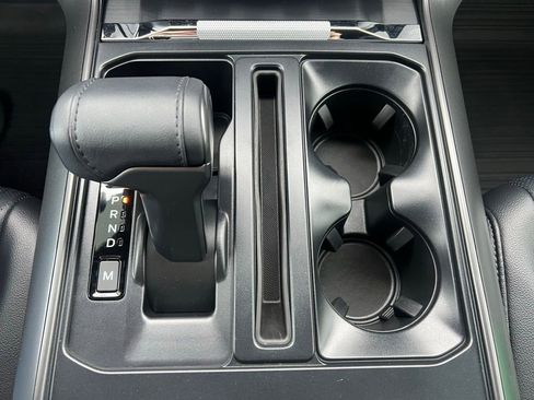 Used 2024 Ford F150 Lariat w/ FX4 Off-Road Package image 31